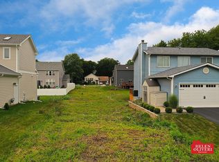 23454 N Garden Ln, Lake Zurich, IL 60047