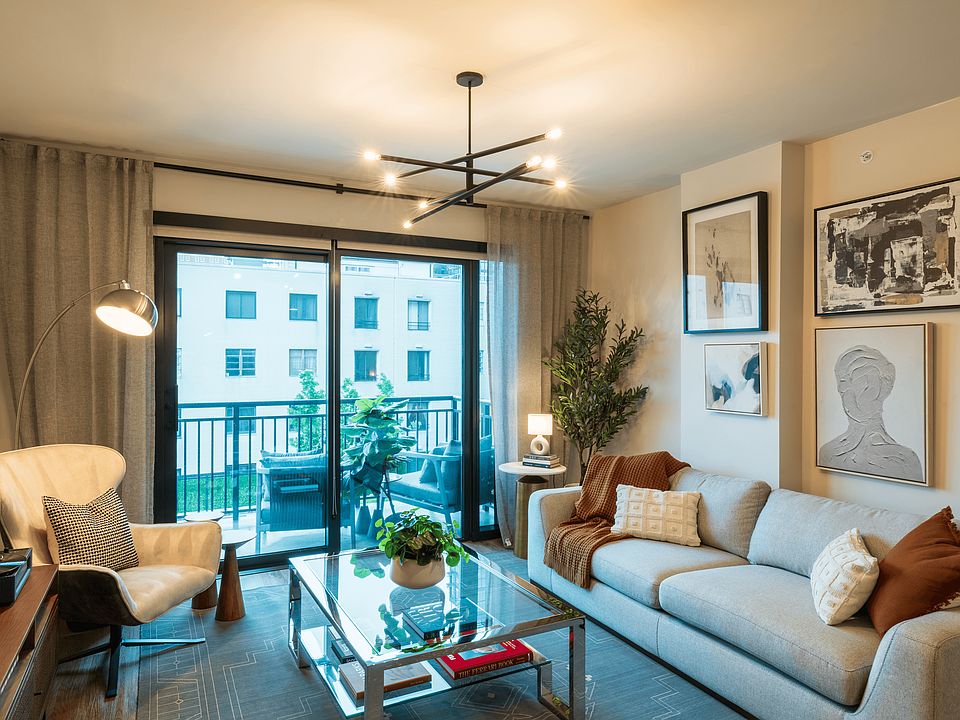 Patios and Balconies Available | A6 Wood Scheme | 1 Bedroom | 873 Sq. Ft.