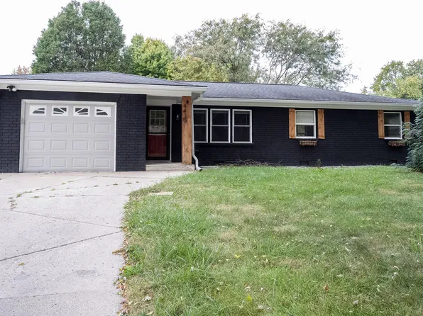 4430 Chatham Dr, Brownsburg, IN 46112