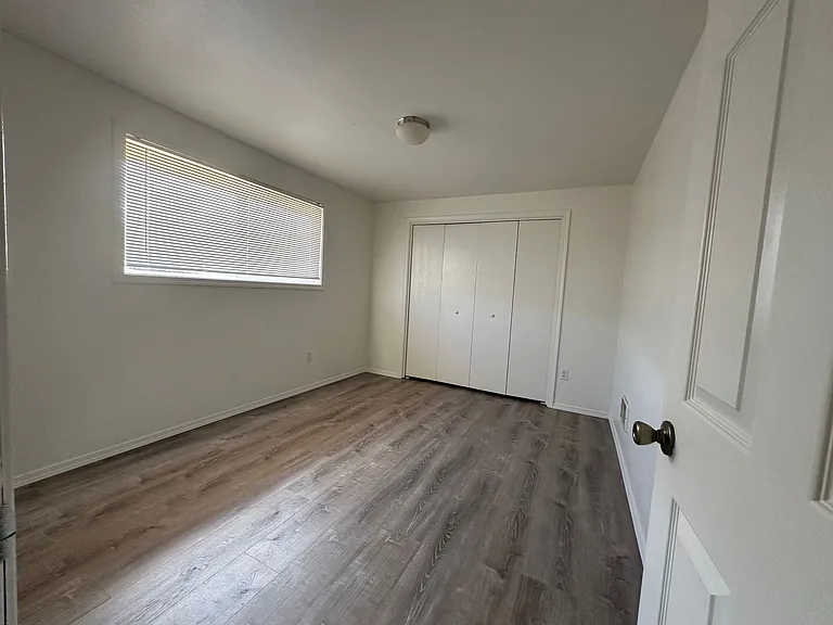 632 Van Ness Ave — Photo 10