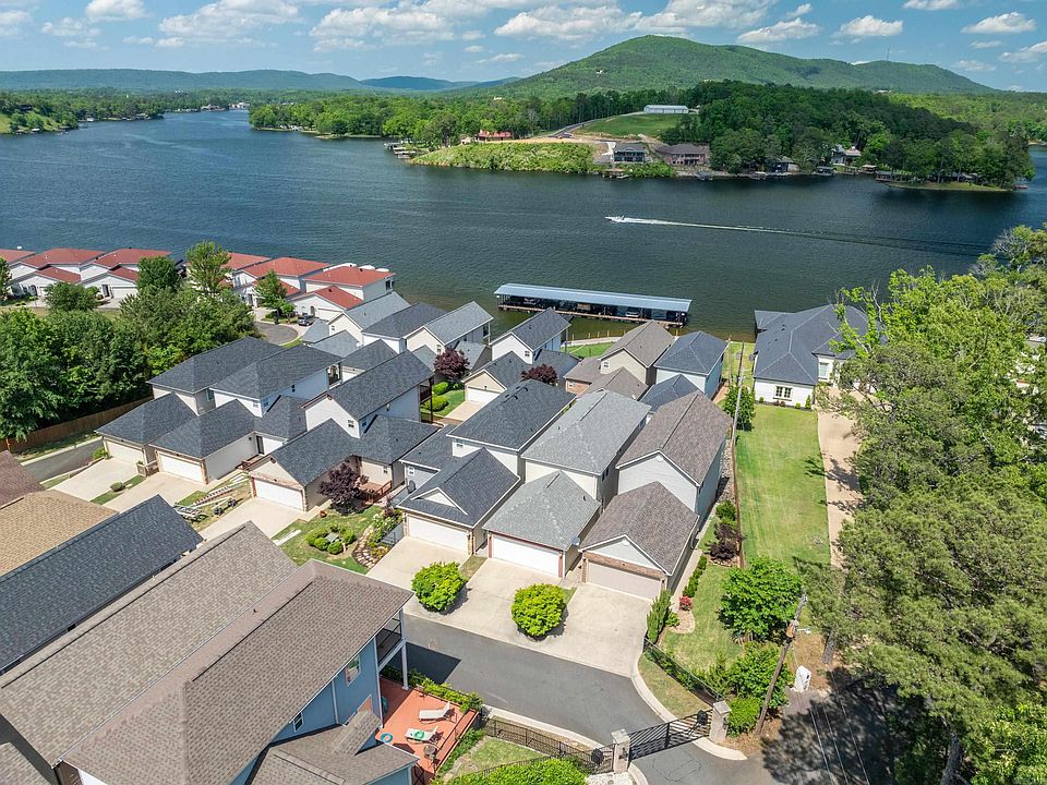 1st image of 102 Eagleview Ct