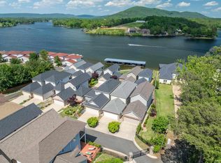 102 Eagleview Ct, Hot Springs National Park, AR 71913