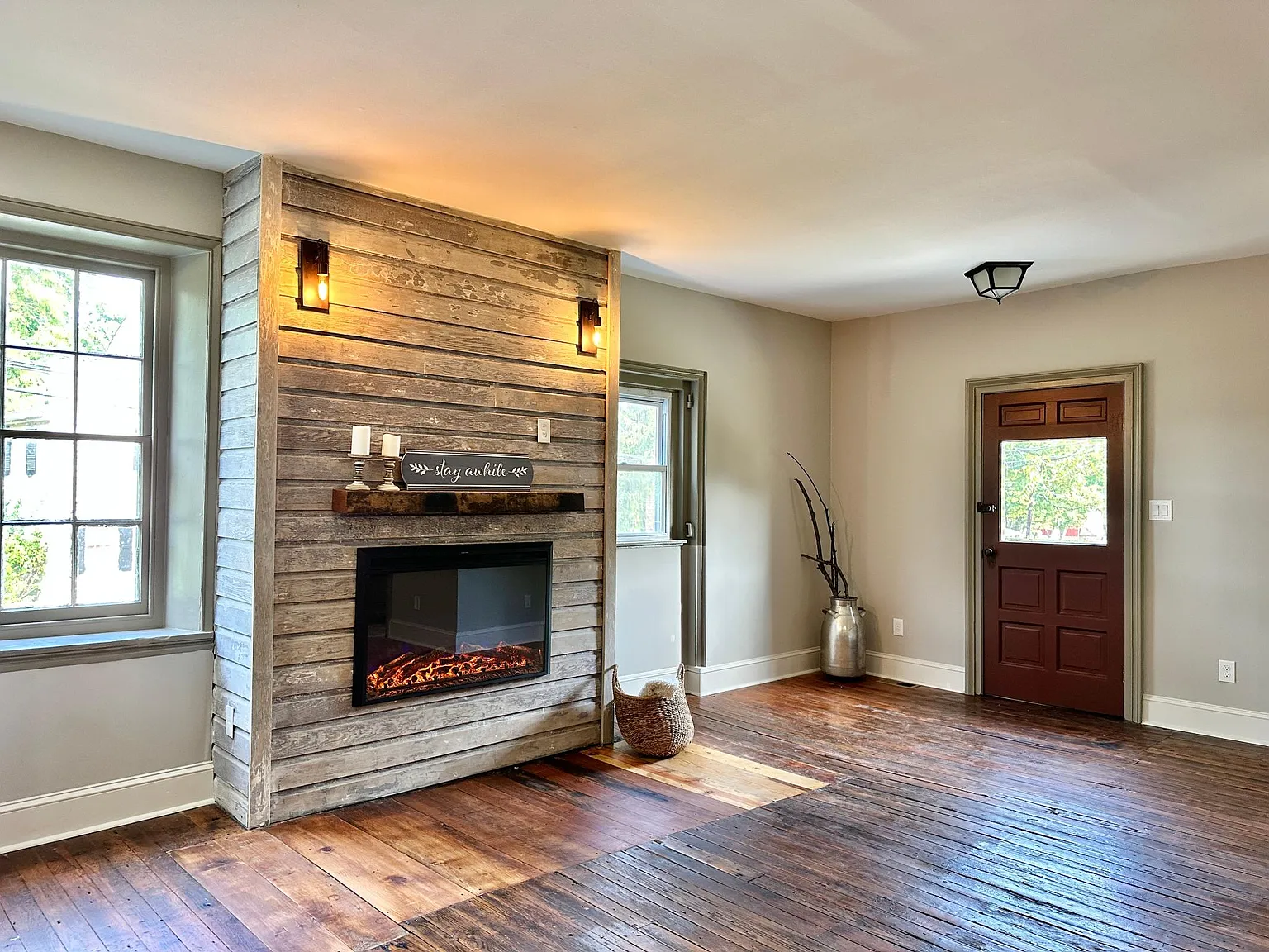 2 bed, 1.5 bath, 1400 sqft, $2,400 — Photo 2