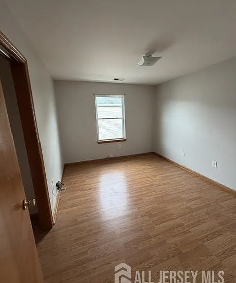 817 Jackson Ave — Photo 7