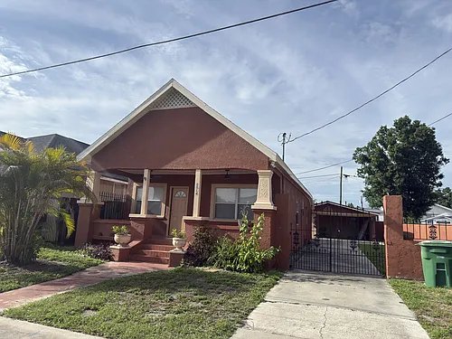 2514 W Saint John St Photo 1