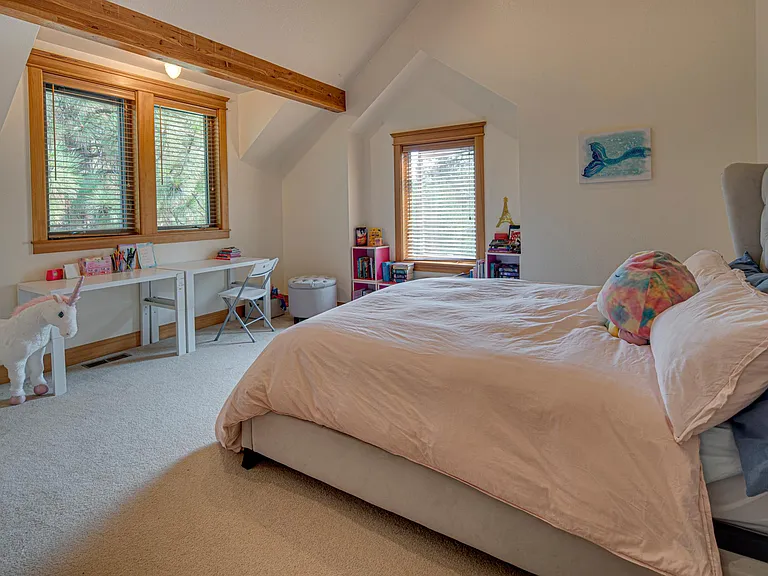2601 NW Crossing Dr — Photo 20