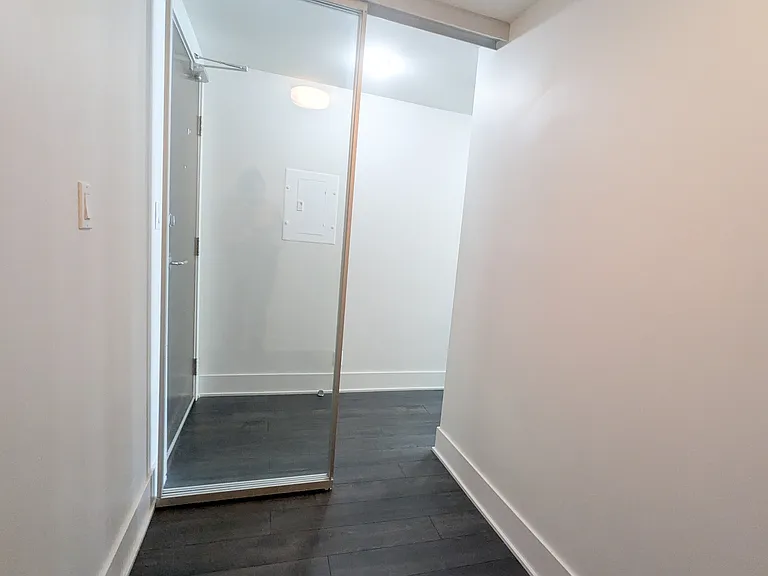901 10th Ave SW #603 — Photo 16