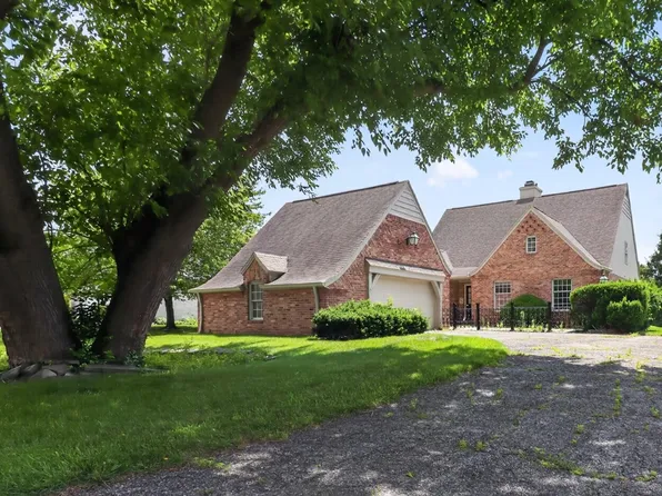 9484 Sheffield Rd, Perrysburg, OH 43551