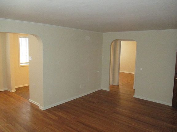 4th image of 3902 Brownsville Rd APT 102