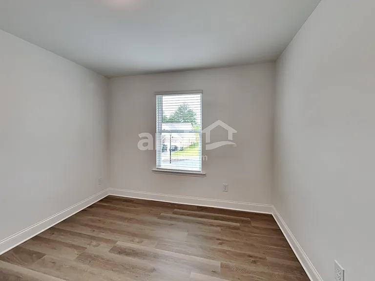 1394 Soapstone Rd — Photo 20