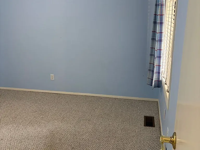 501 Mountainview Ct — Photo 3