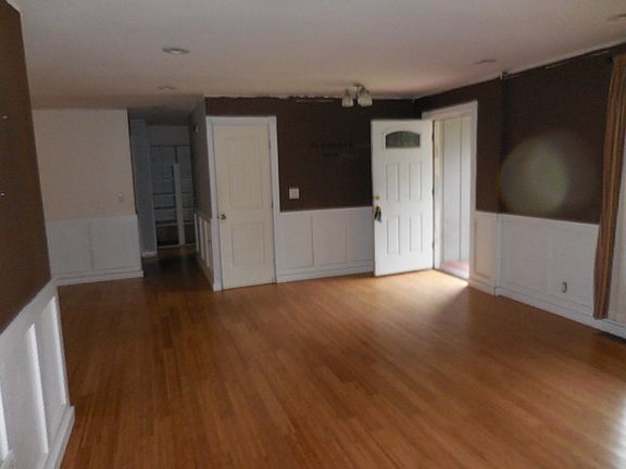 5th image of 9230 Lawrence Dr SE