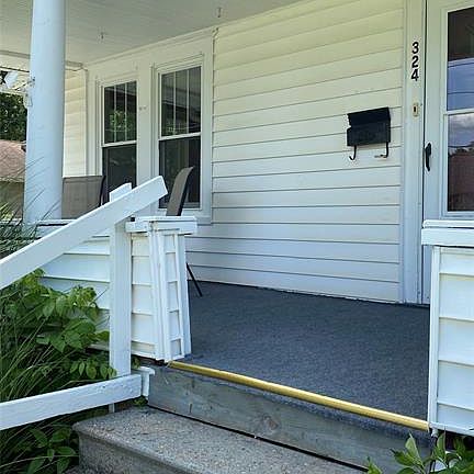 3rd image of 324 Elizabeth St