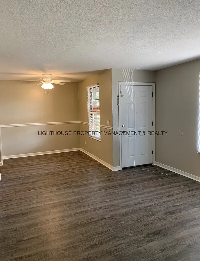 2 bed, 1.5 bath, $1,150 — Photo 3
