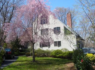 23 Reservoir Rd, Melville, NY 11747