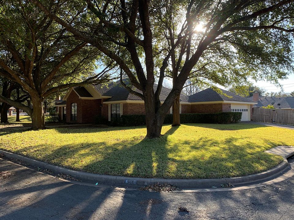 1st image of 9500 Oak Springs Dr