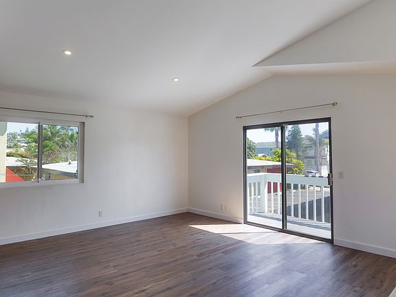 2nd image of 4928 Narragansett Ave APT 3