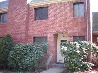 103 Promenade Dr, Hamden, CT 06514