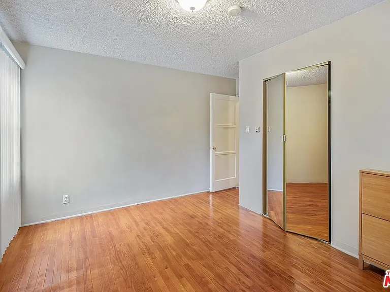 4137 Perlita Ave #B — Photo 7