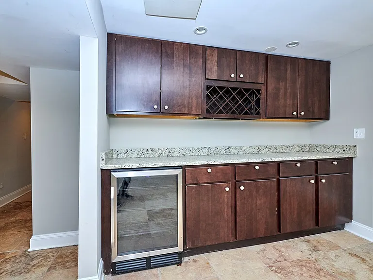 7810 E Prairie Rd — Photo 20