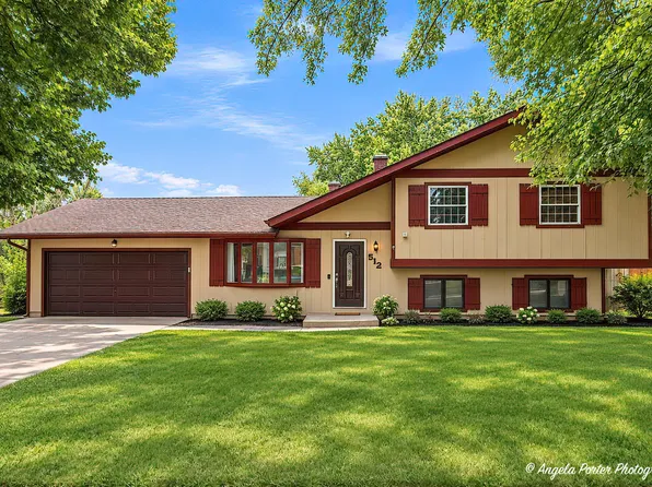 512 Silbury Ct, McHenry, IL 60050
