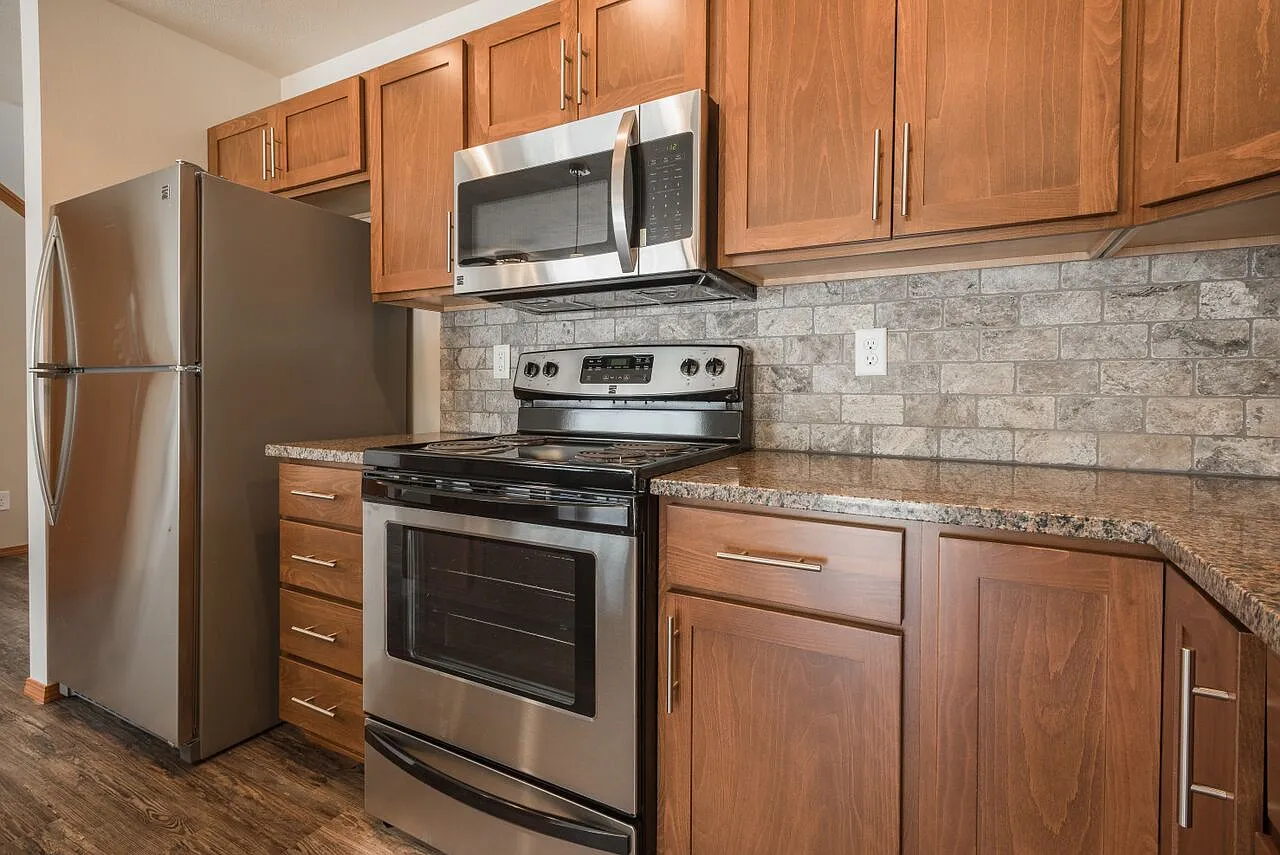 3 bed, 2.5 bath, 1440 sqft, $2,250 — Photo 3