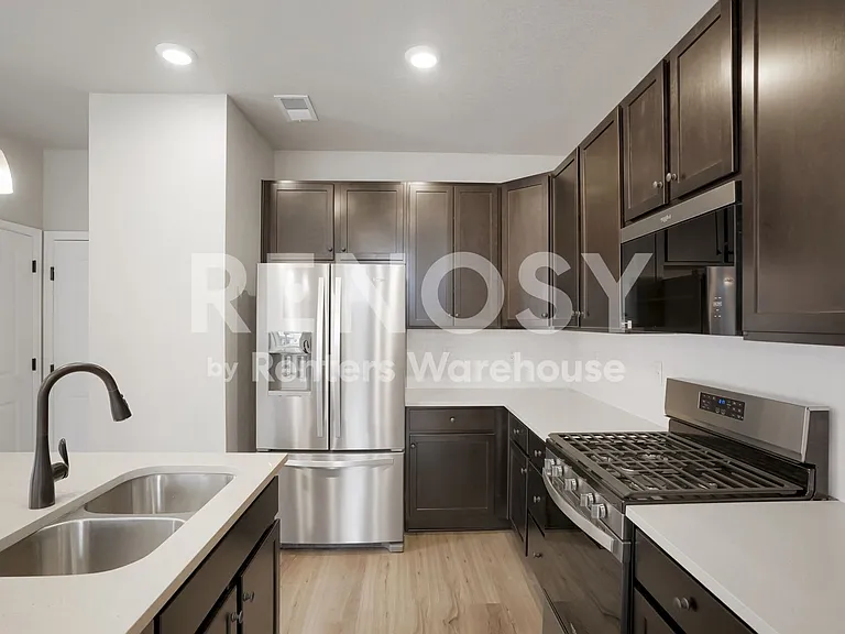 421 Millwall Cir — Photo 11