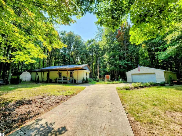 8468 Shorewood Ct, Mancelona, MI 49659