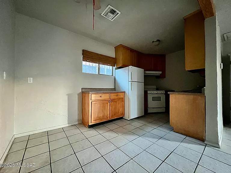 136 N Little Page St — Photo 6