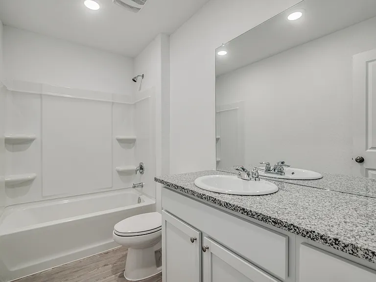 2406 Double Oak Dr — Photo 4