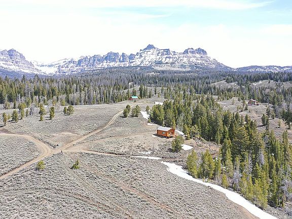 3rd image of 19 High Country Dr