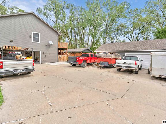 4th image of 1403 Bluff St