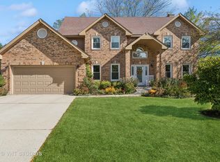 4950 Red Pine Ave, Gurnee, IL 60031