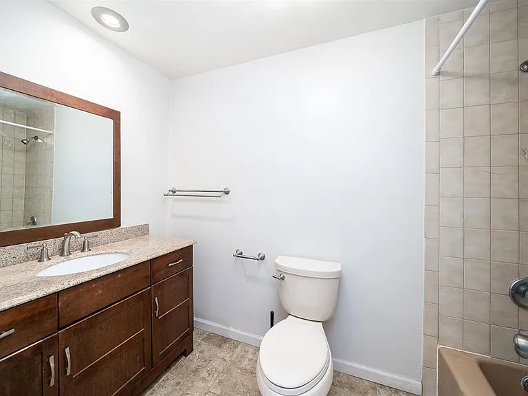 55 Bowers St #3 — Photo 14