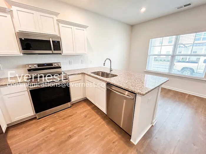 232 Ansley Way — Photo 7