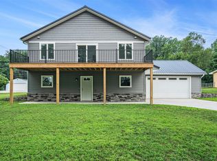 51561 E County Line Rd, Middlebury, IN 46540