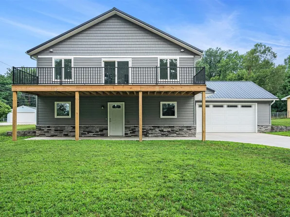 51561 E County Line Rd, Middlebury, IN 46540