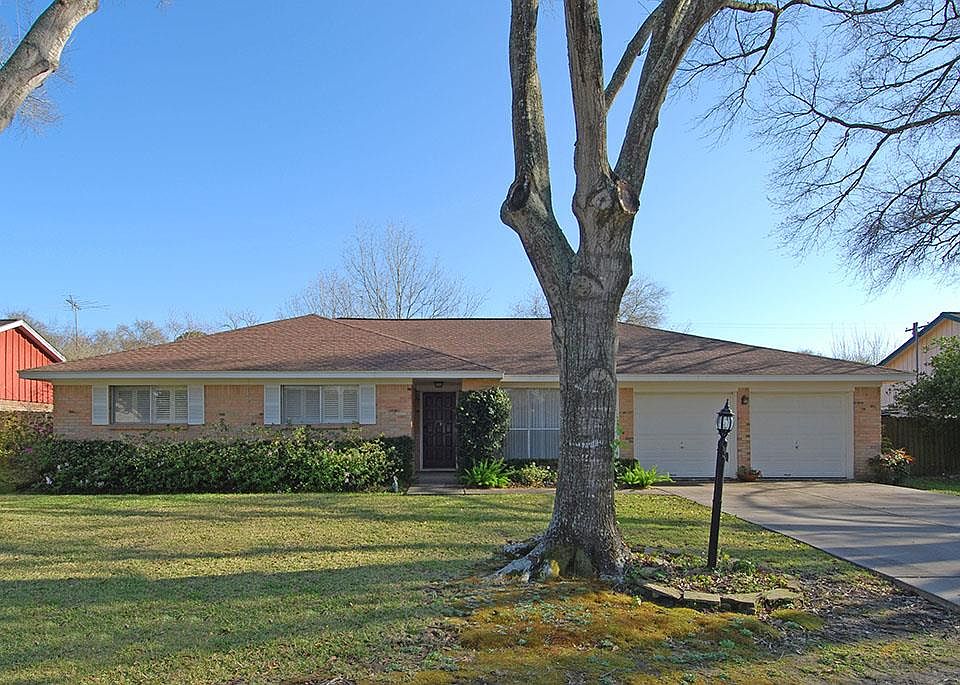 1st image of 5008 Cedar Creek Dr