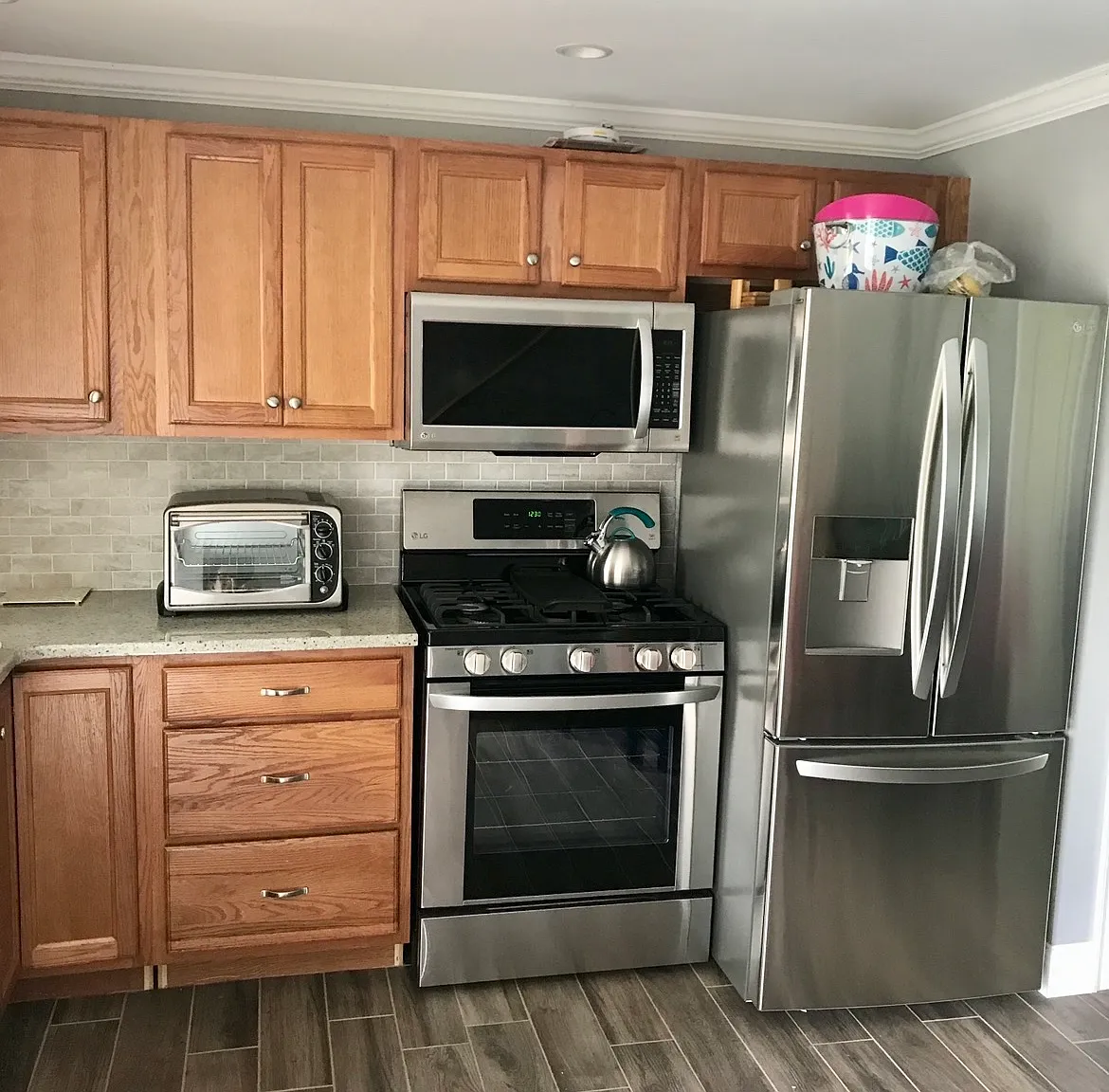 18 Tuttle Ave — Photo 1