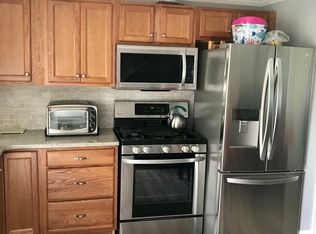 18 Tuttle Ave #1, Hampton, NH 03842
