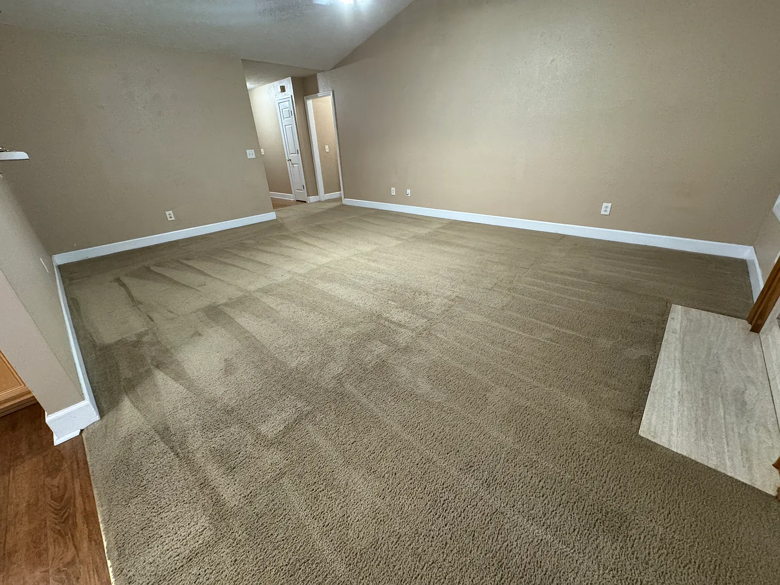 3 bed, 1363 sqft, $1,950 — Photo 3