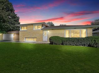 17233 Oketo Ave, Tinley Park, IL 60477