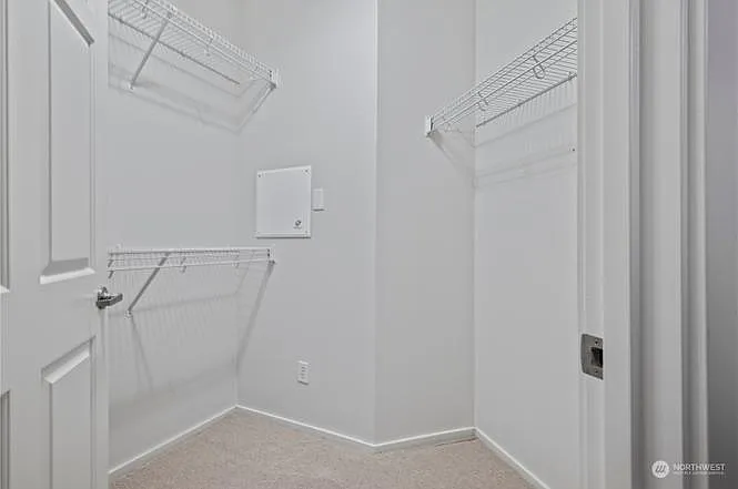 3 bed, 1274 sqft, $2,900 — Photo 1