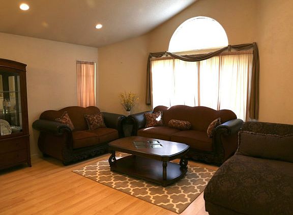 2nd image of 5469 Ellyridge Dr