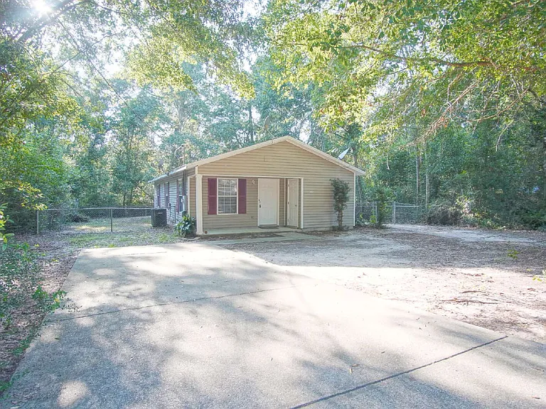 4121 Woodfin Cir — Photo 16