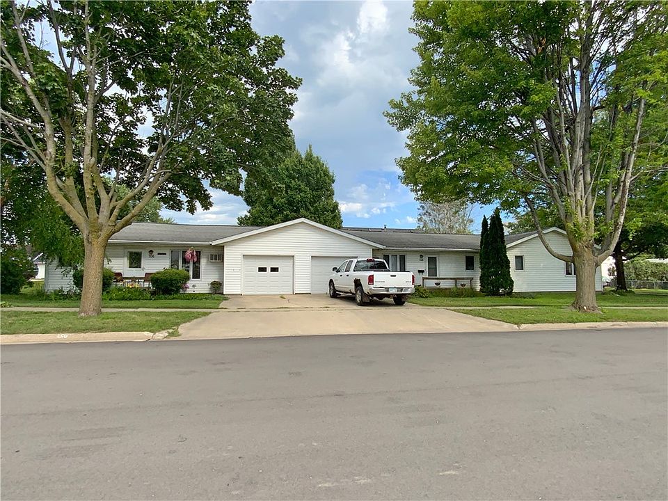 706 5th St, Grundy Center, IA 50638 Zillow