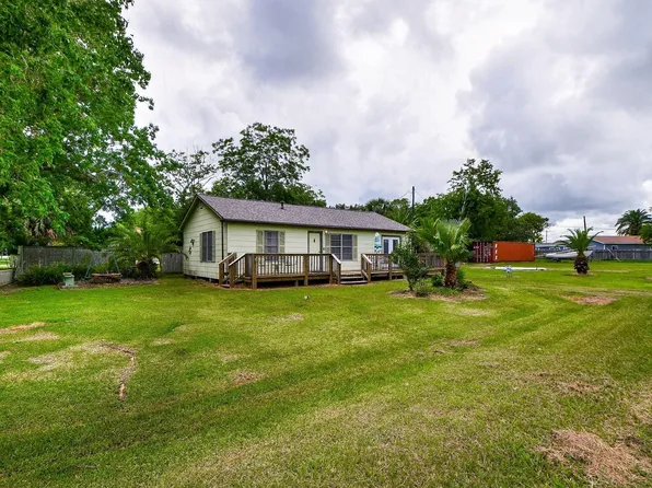 1301 2nd St, Palacios, TX 77465