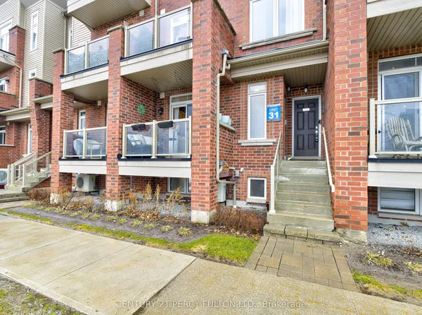 2566 William Jackson Dr, Pickering, ON L1X 0E5