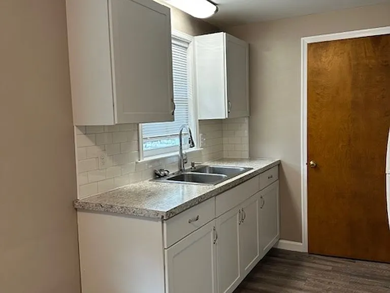 10-16 Werni Dr — Photo 4