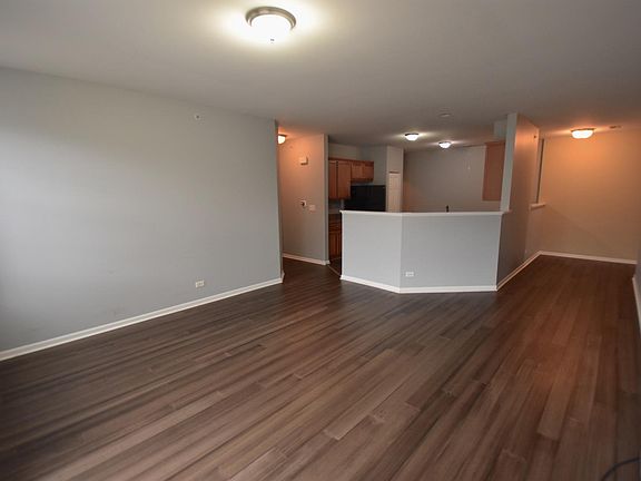 4th image of 10214 Mulberry Ln #E